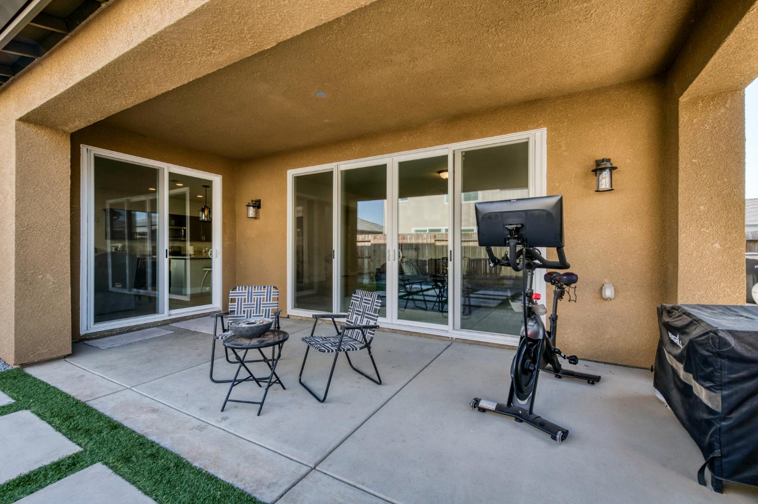 523 S talus way S, Madera, CA 93636