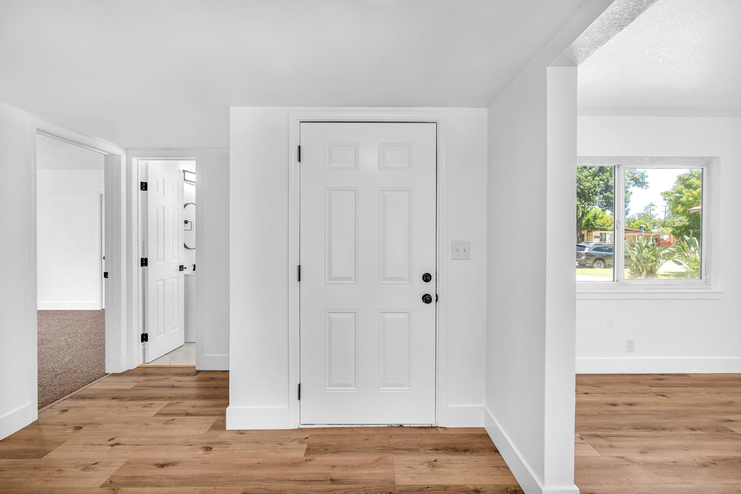 2808 E Dakota Ave, Fresno, CA 93726