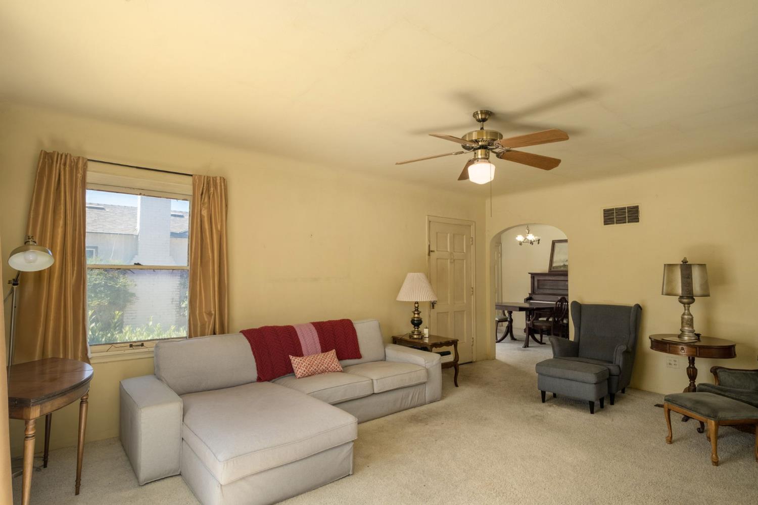 1845 N Arthur Ave, Fresno, CA 93705