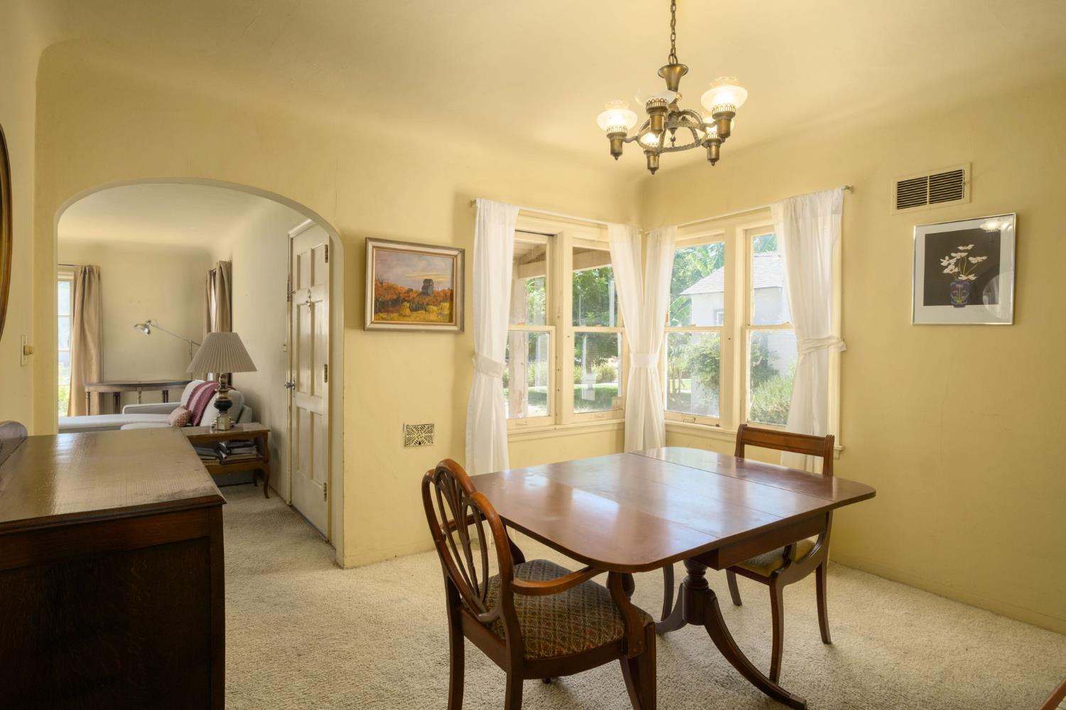 1845 N Arthur Ave, Fresno, CA 93705