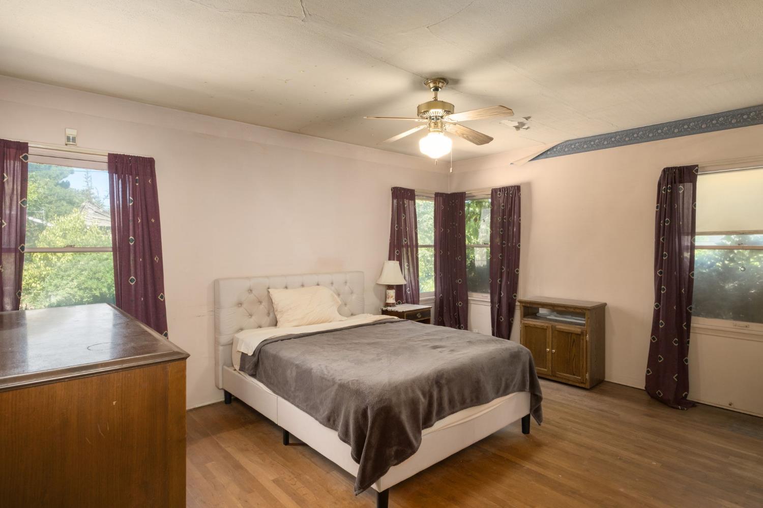 1845 N Arthur Ave, Fresno, CA 93705