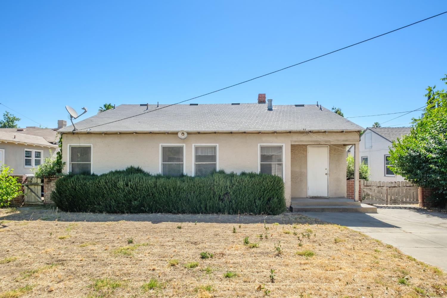 1845 N Arthur Ave, Fresno, CA 93705