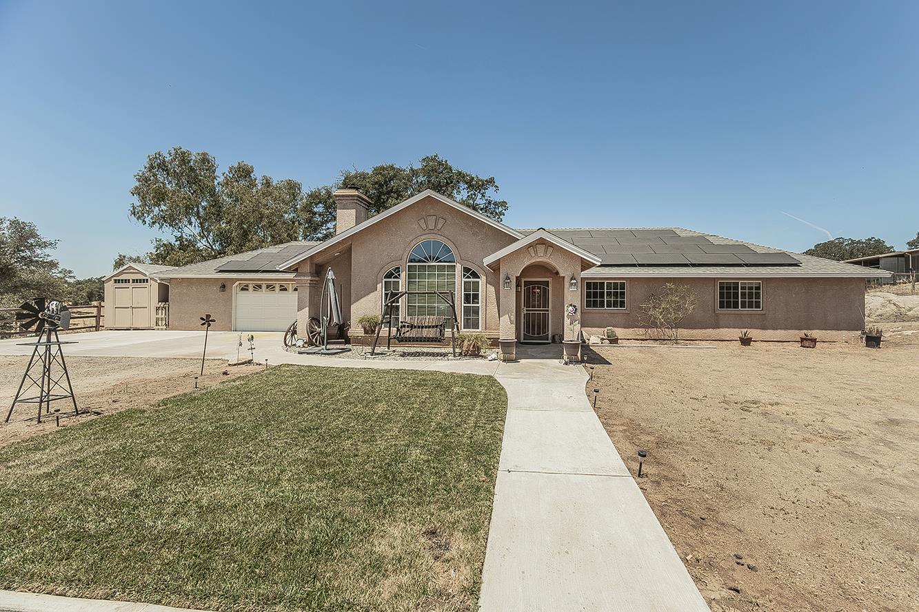 14176 Oak View Dr, Prather, CA 93651