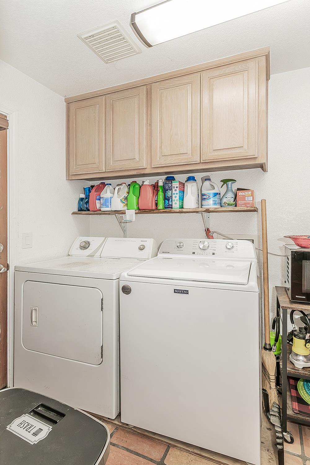 14176 Oak View Dr, Prather, CA 93651