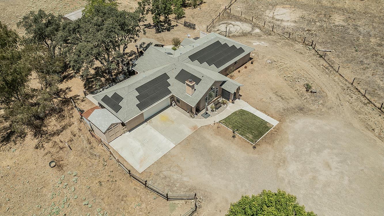14176 Oak View Dr, Prather, CA 93651