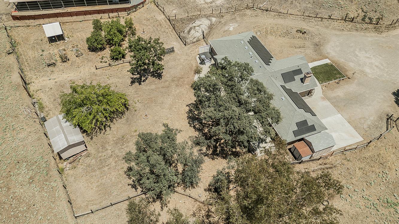 14176 Oak View Dr, Prather, CA 93651