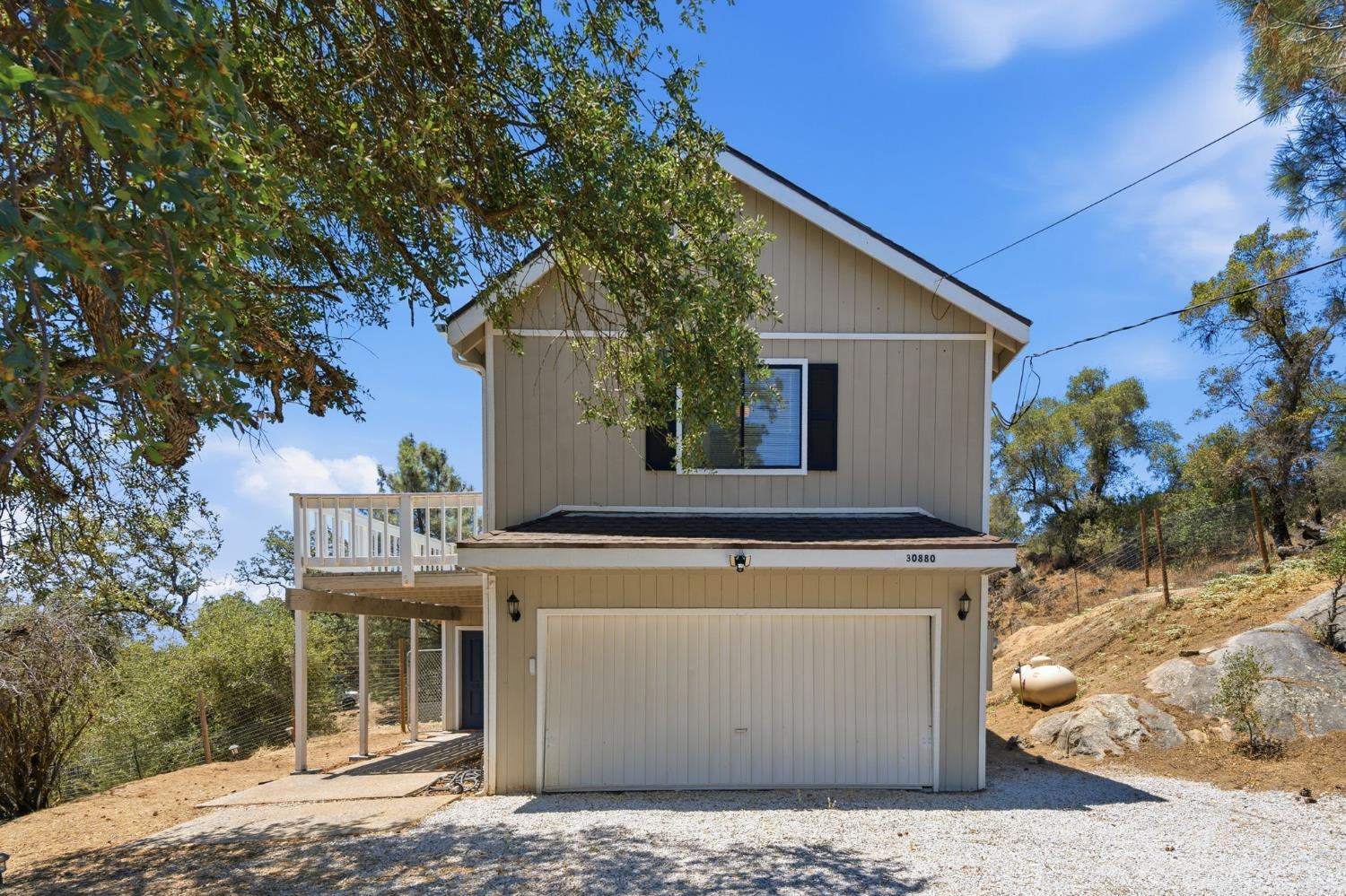 30880 Yosemite Springs Pkwy, Coarsegold, CA 93614