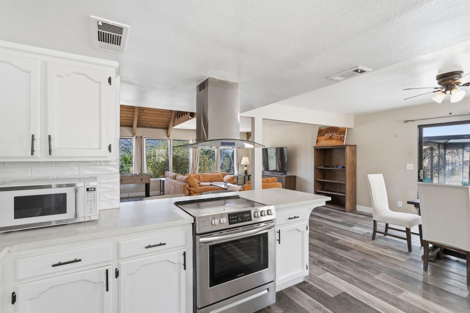 30880 Yosemite Springs Pkwy, Coarsegold, CA 93614