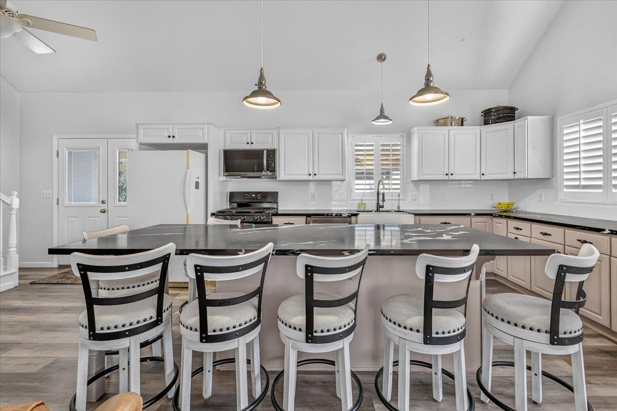 31489 Gold Nugget Ln, Auberry, CA 93602