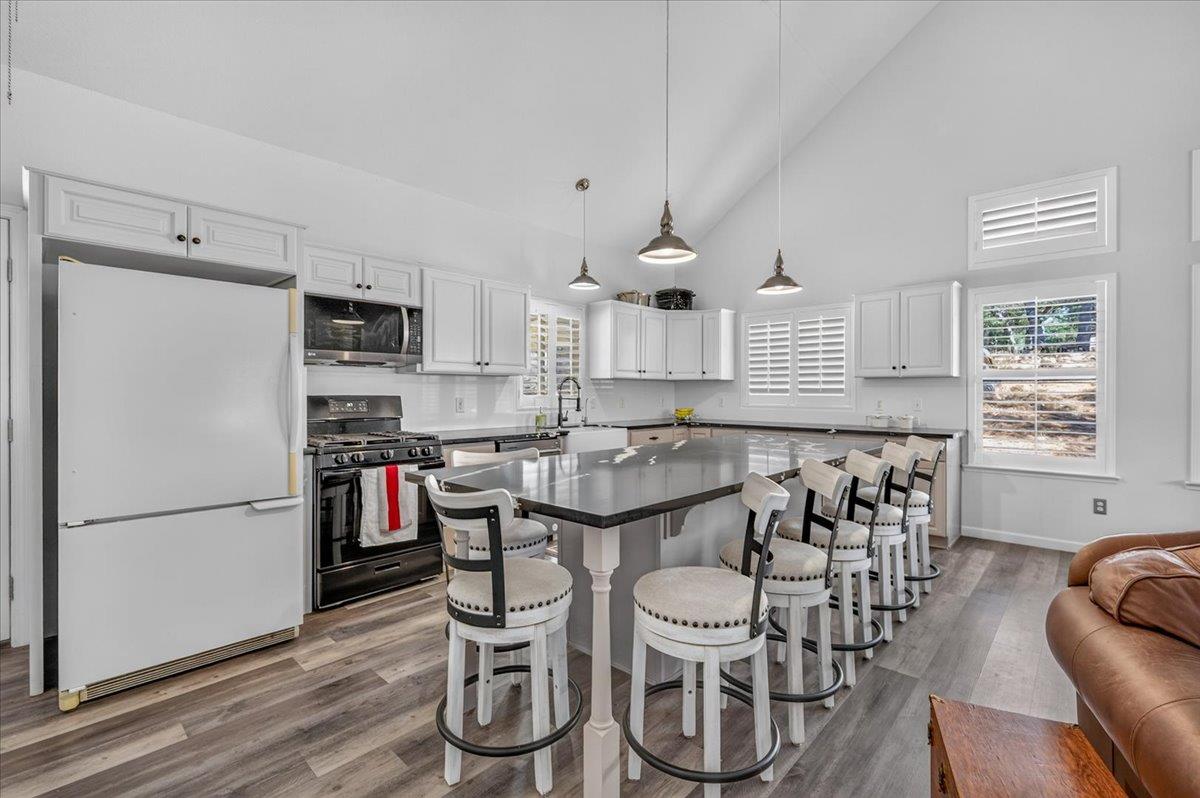 31489 Gold Nugget Ln, Auberry, CA 93602