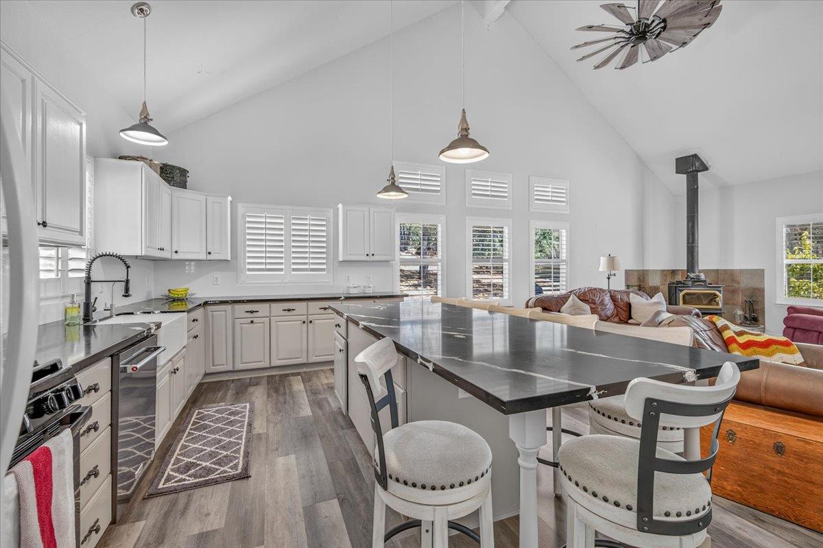 31489 Gold Nugget Ln, Auberry, CA 93602