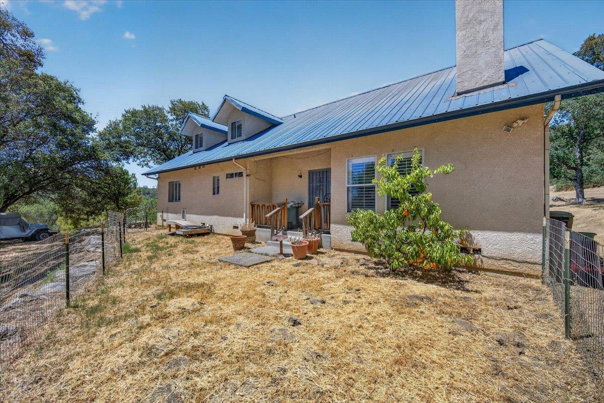 31489 Gold Nugget Ln, Auberry, CA 93602