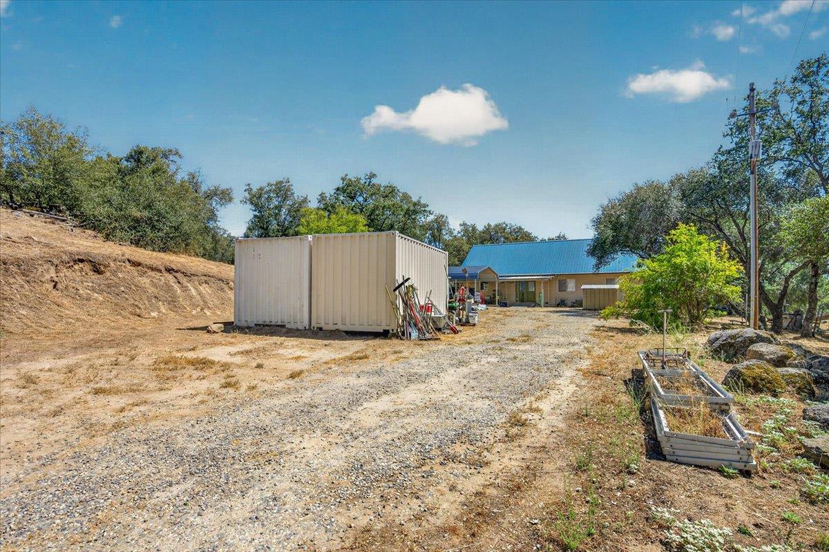 31489 Gold Nugget Ln, Auberry, CA 93602