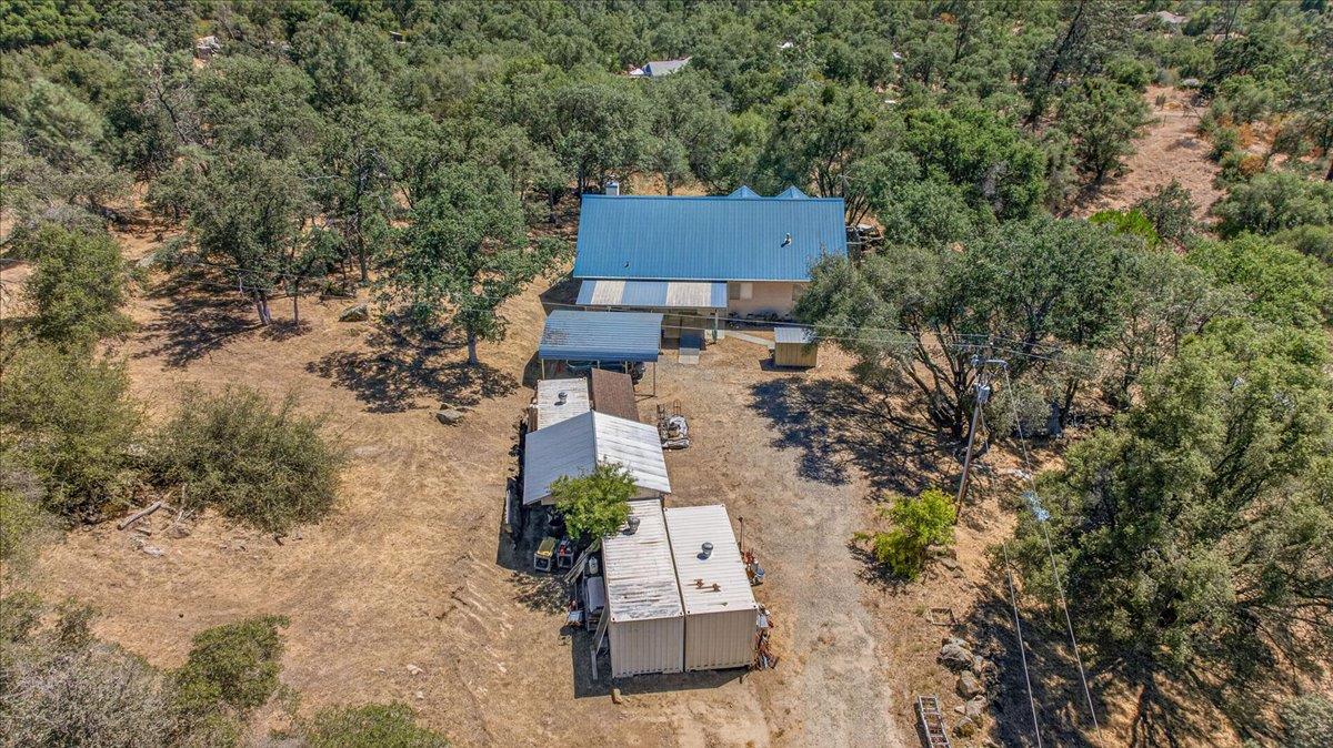 31489 Gold Nugget Ln, Auberry, CA 93602