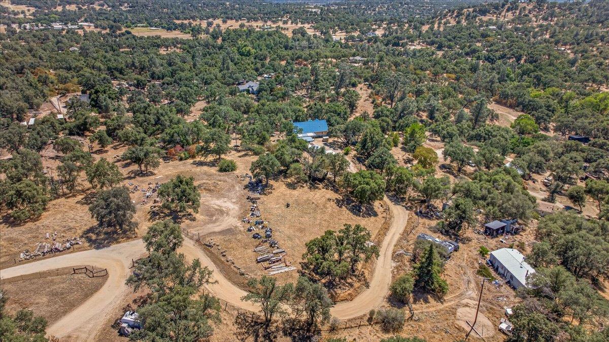 31489 Gold Nugget Ln, Auberry, CA 93602