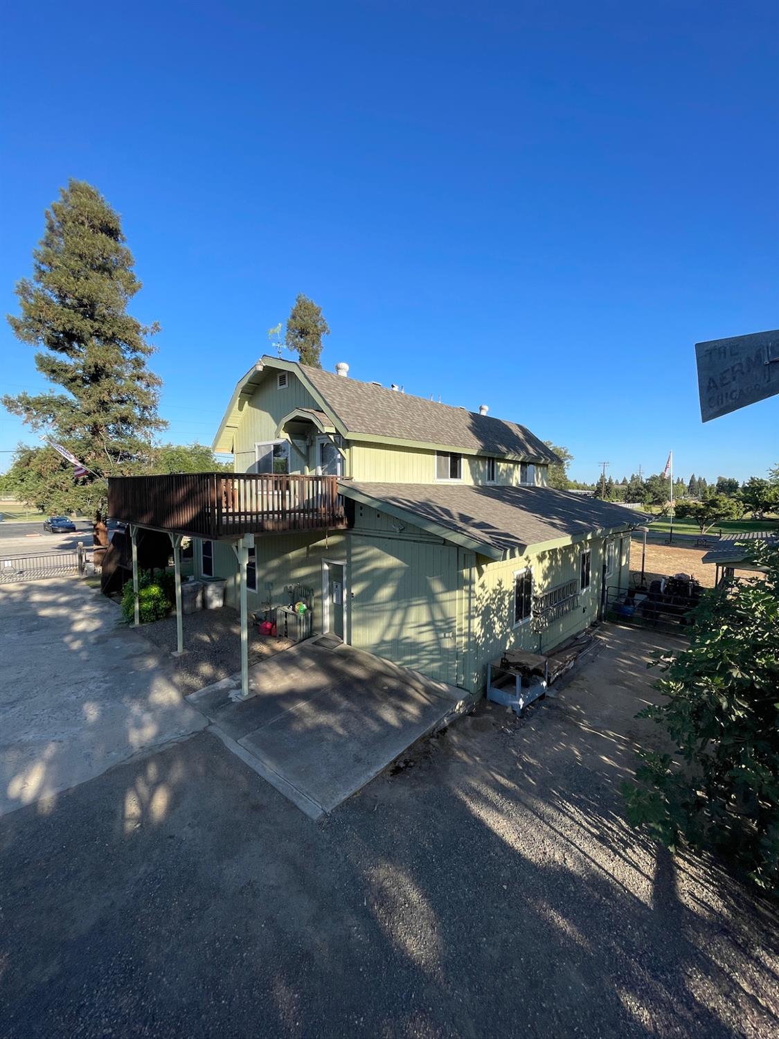 8163 N Armstrong, Clovis, CA 93619