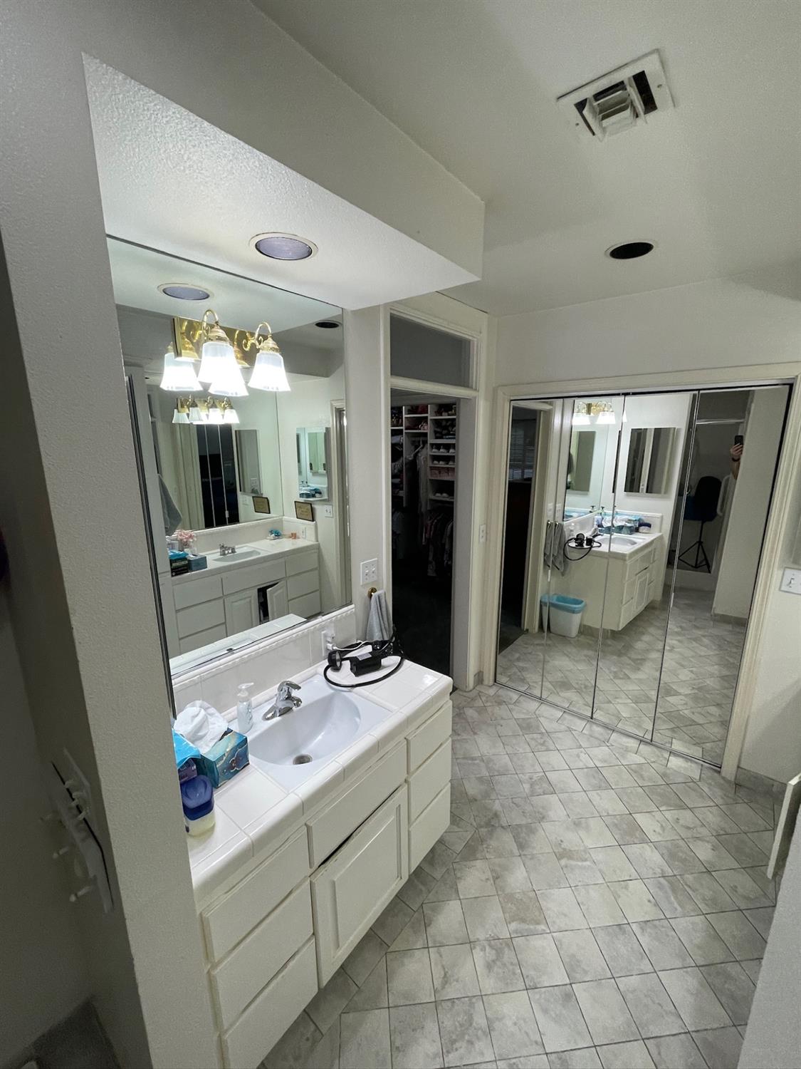 8163 N Armstrong, Clovis, CA 93619