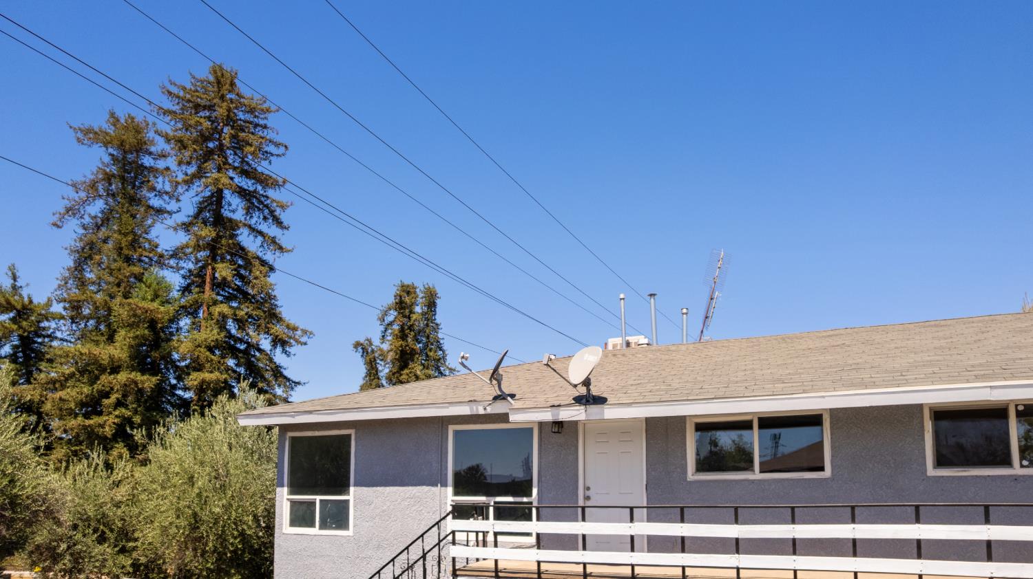 5 E Saginaw Way, Fresno, CA 93704