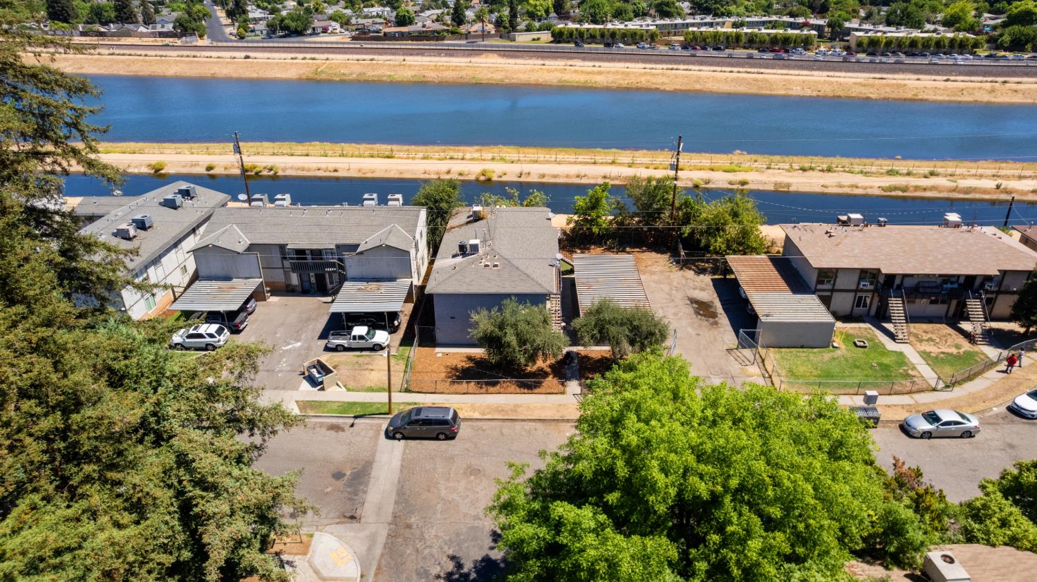 5 E Saginaw Way, Fresno, CA 93704