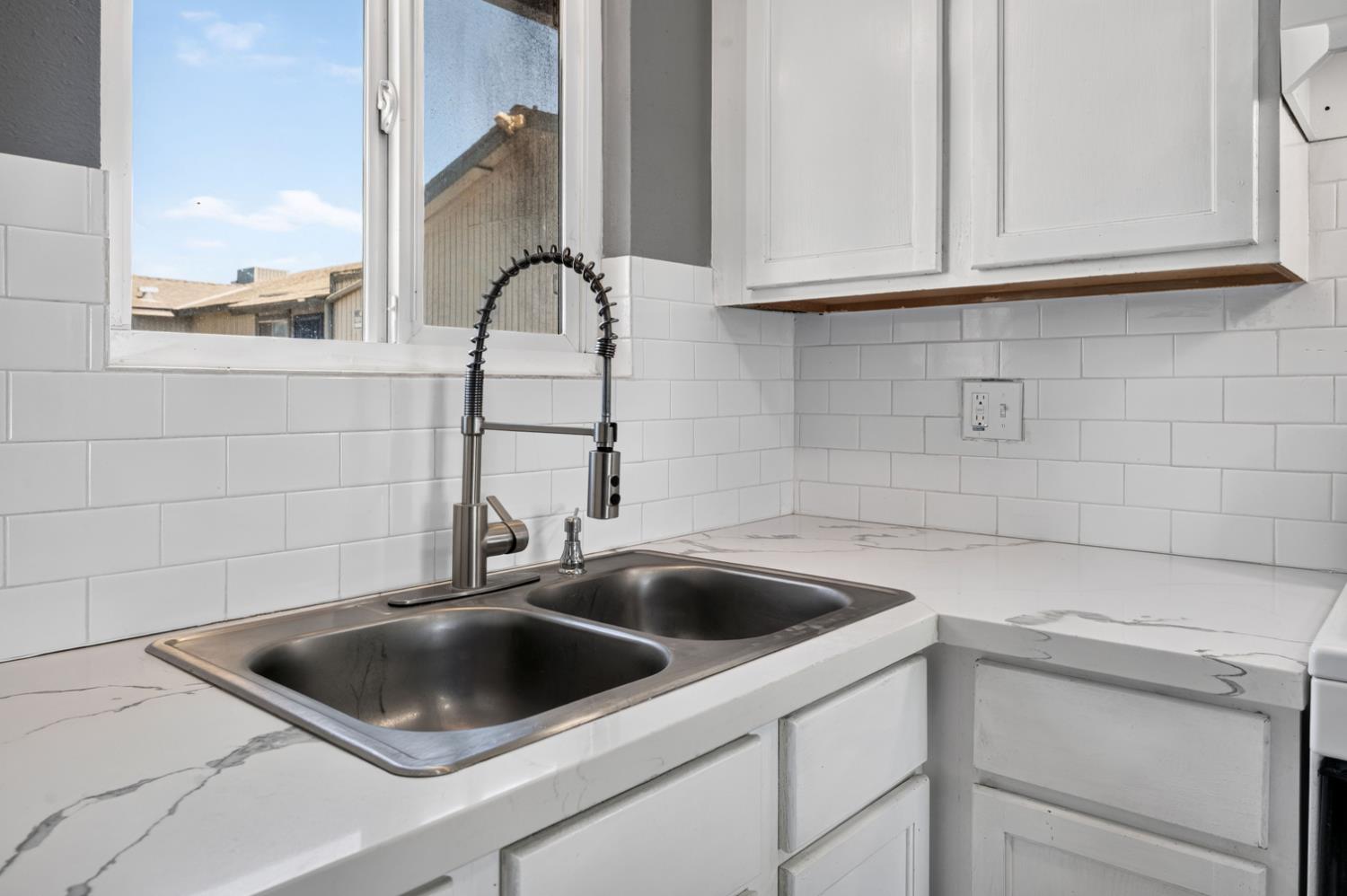 5 E Saginaw Way, Fresno, CA 93704