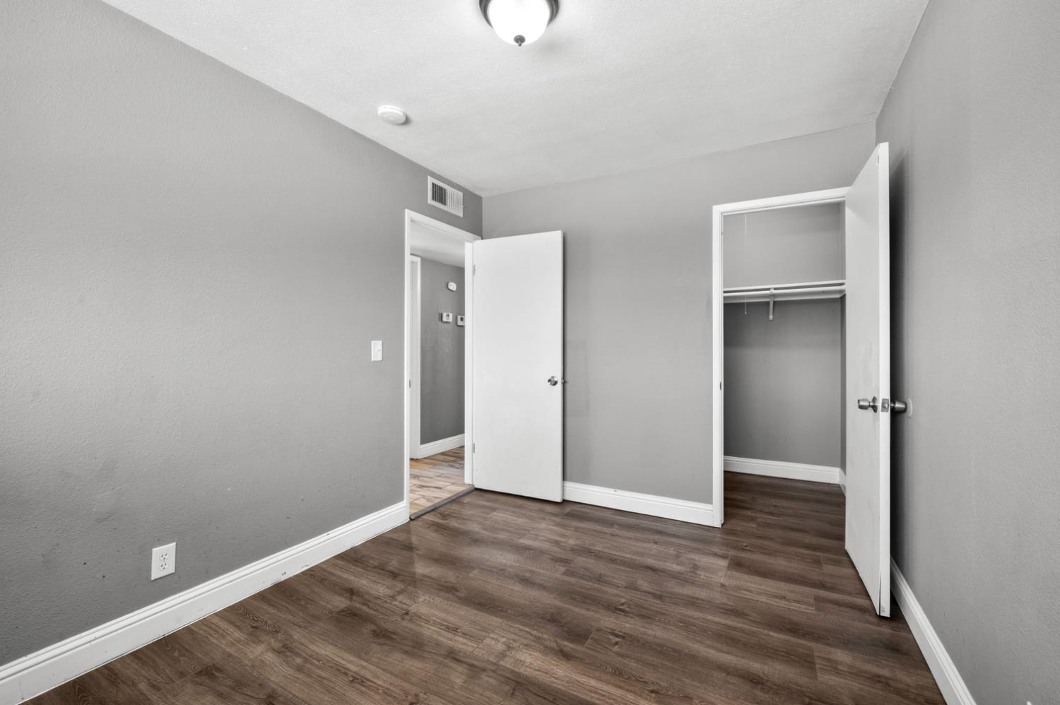 5 E Saginaw Way, Fresno, CA 93704