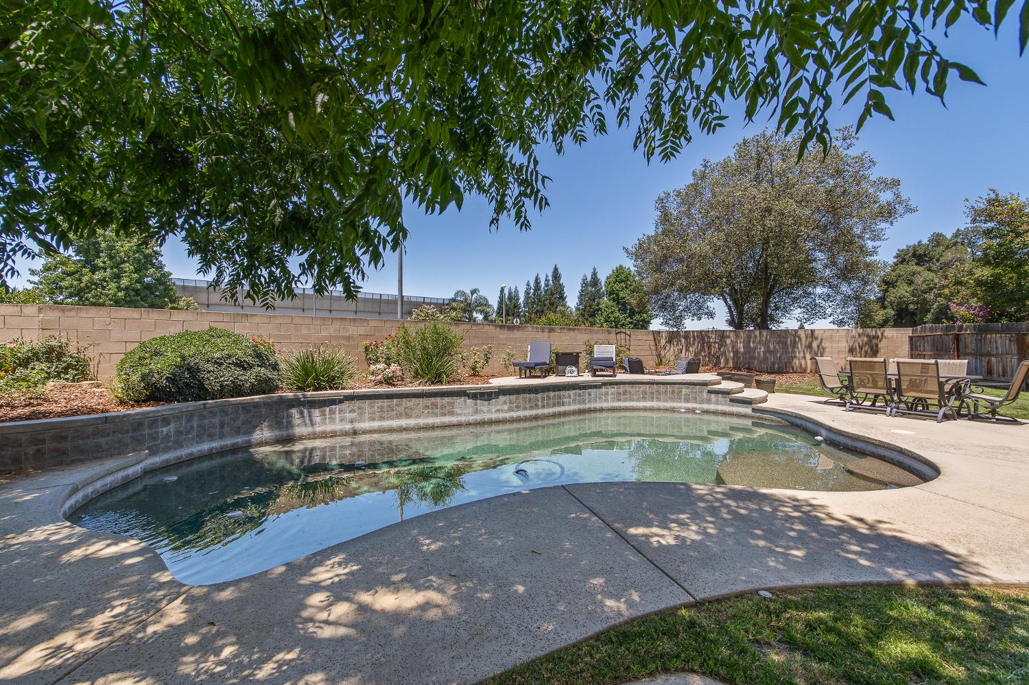 42 Chennault, Clovis, CA 93611