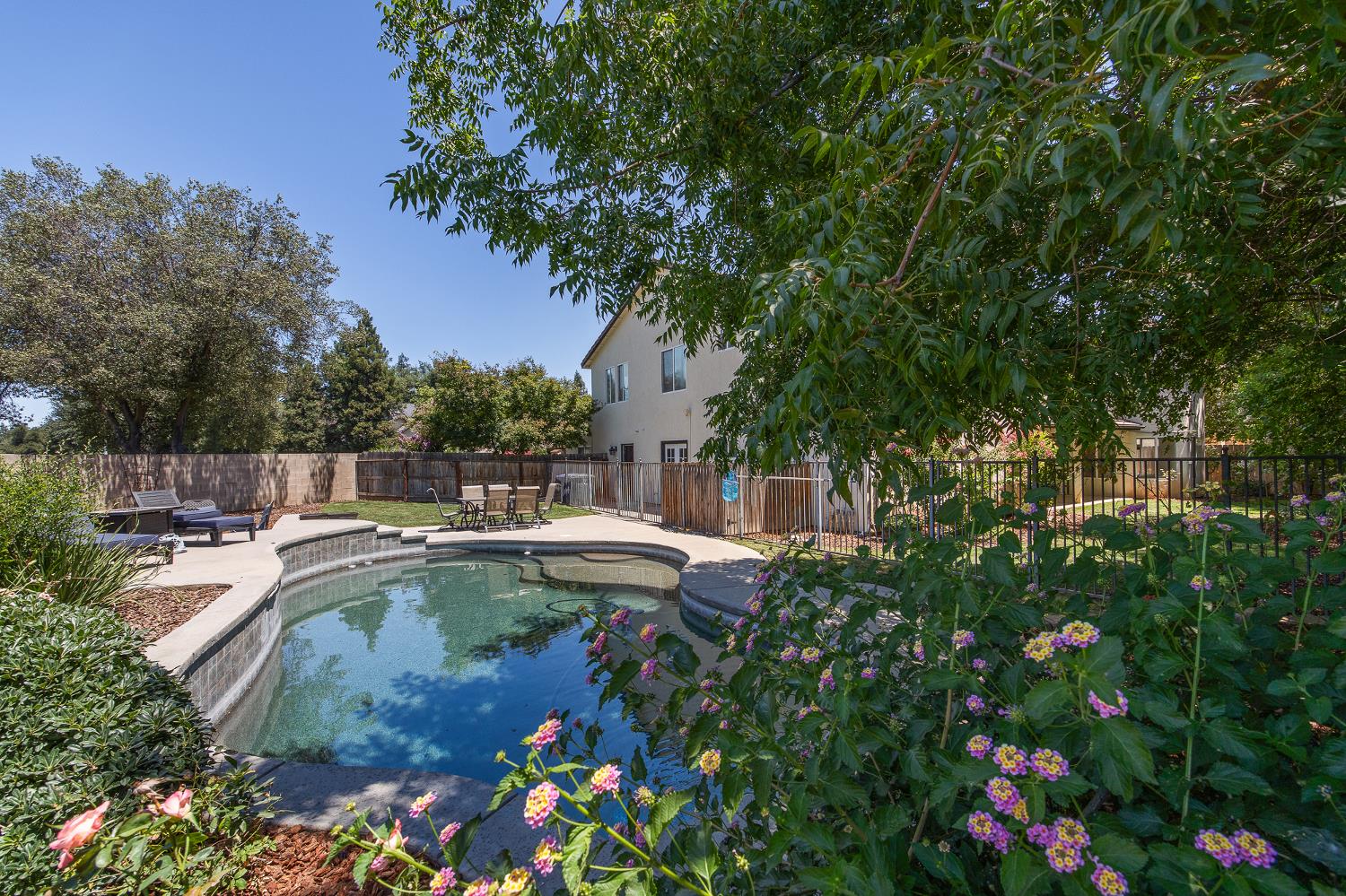 42 Chennault, Clovis, CA 93611