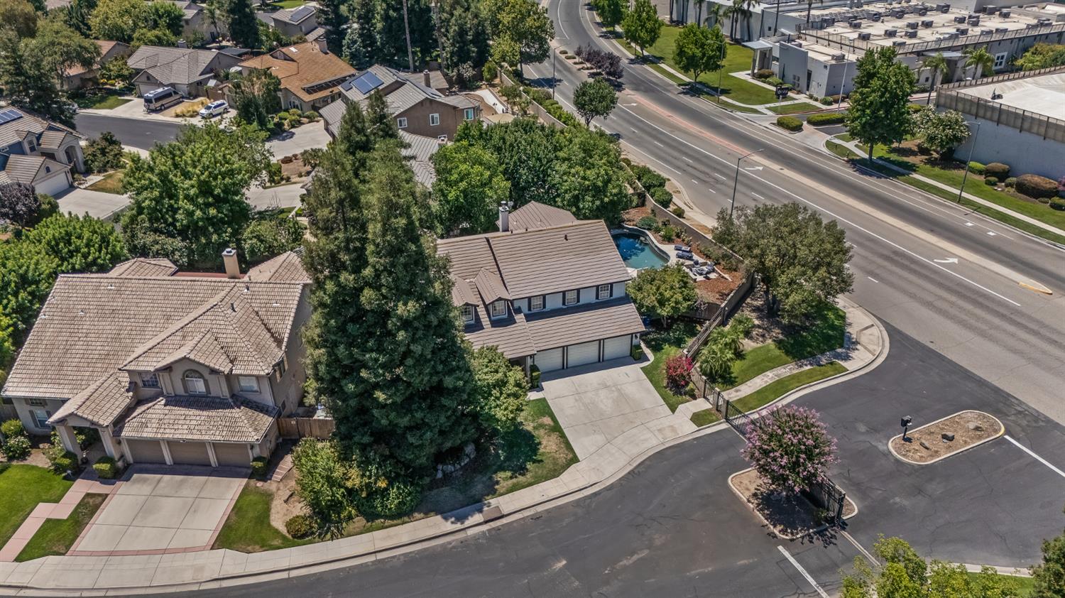 42 Chennault, Clovis, CA 93611