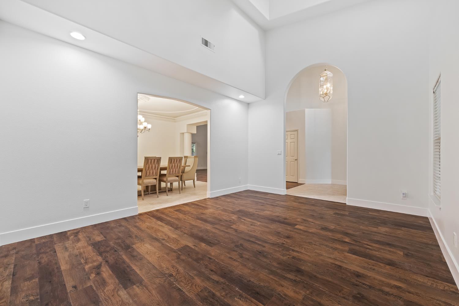 42 Chennault, Clovis, CA 93611