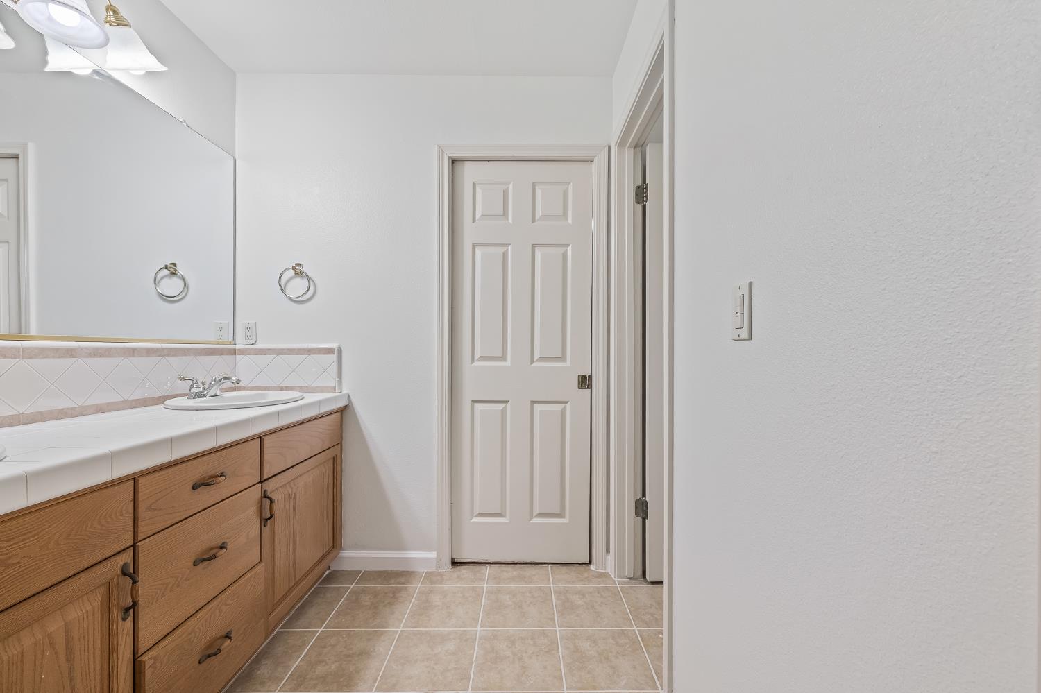 42 Chennault, Clovis, CA 93611