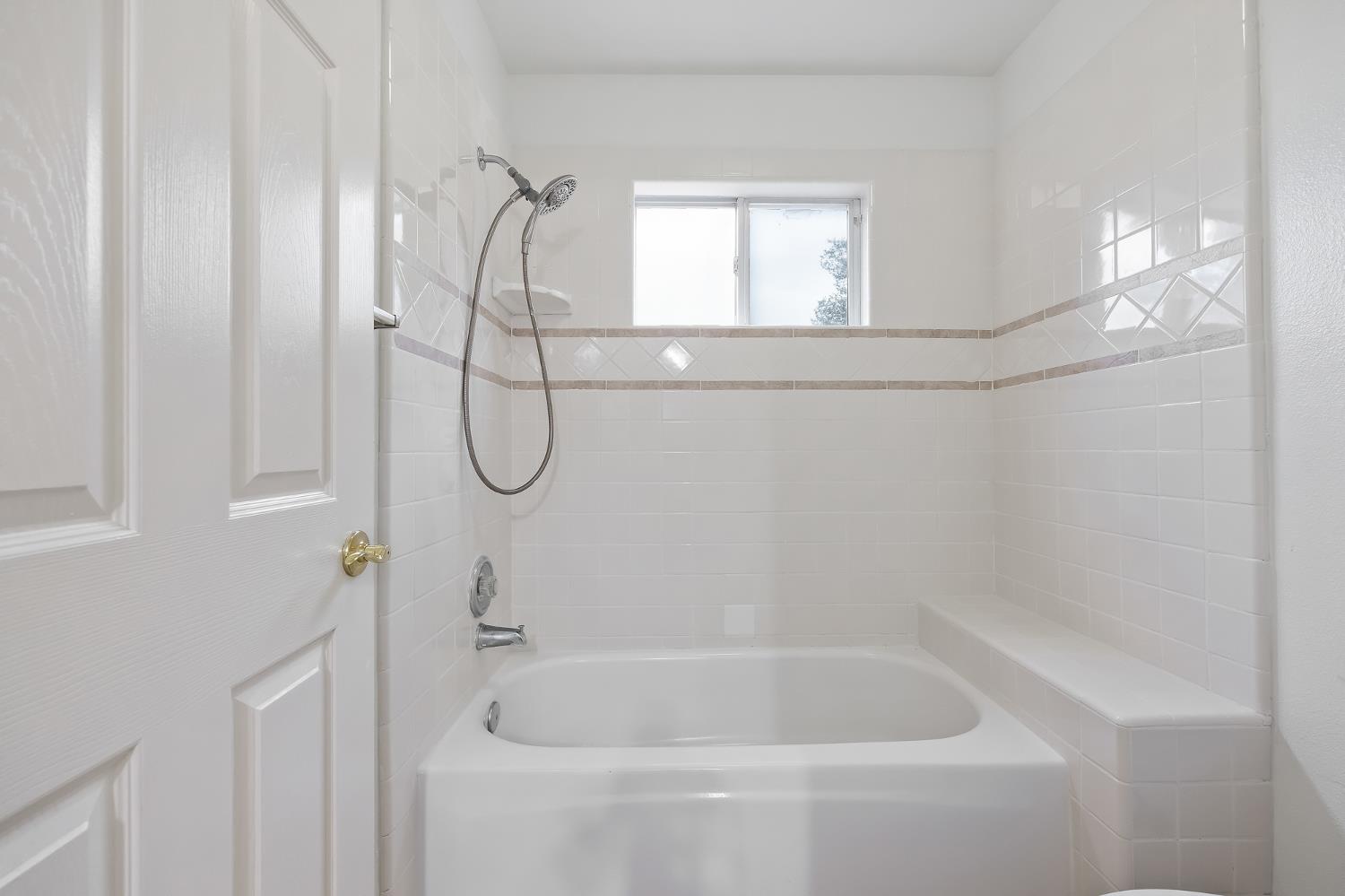 42 Chennault, Clovis, CA 93611