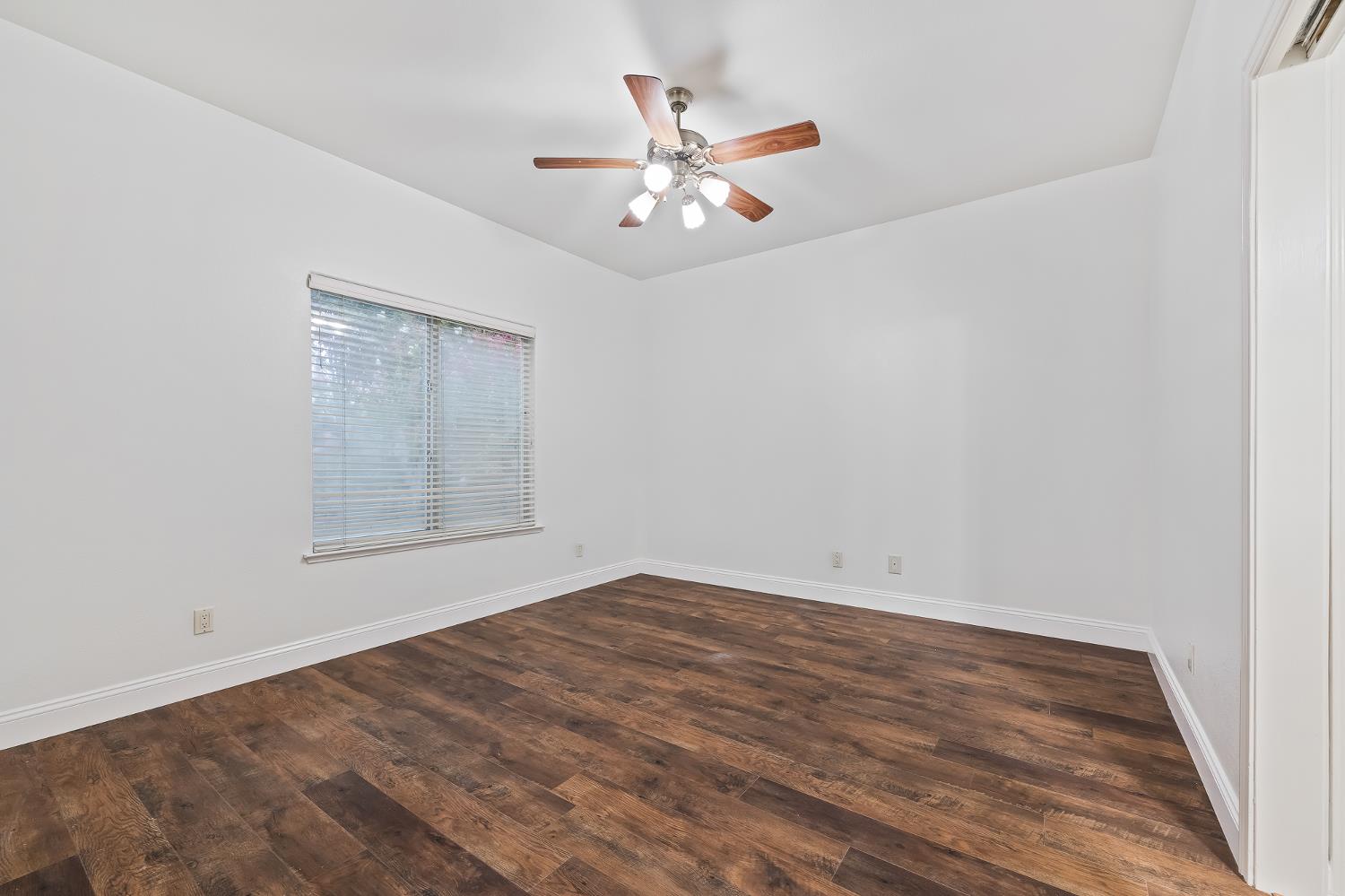 42 Chennault, Clovis, CA 93611