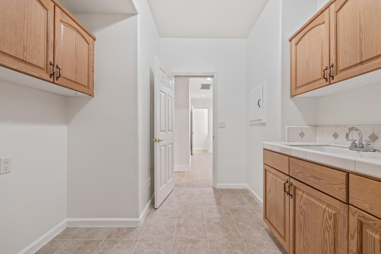 42 Chennault, Clovis, CA 93611
