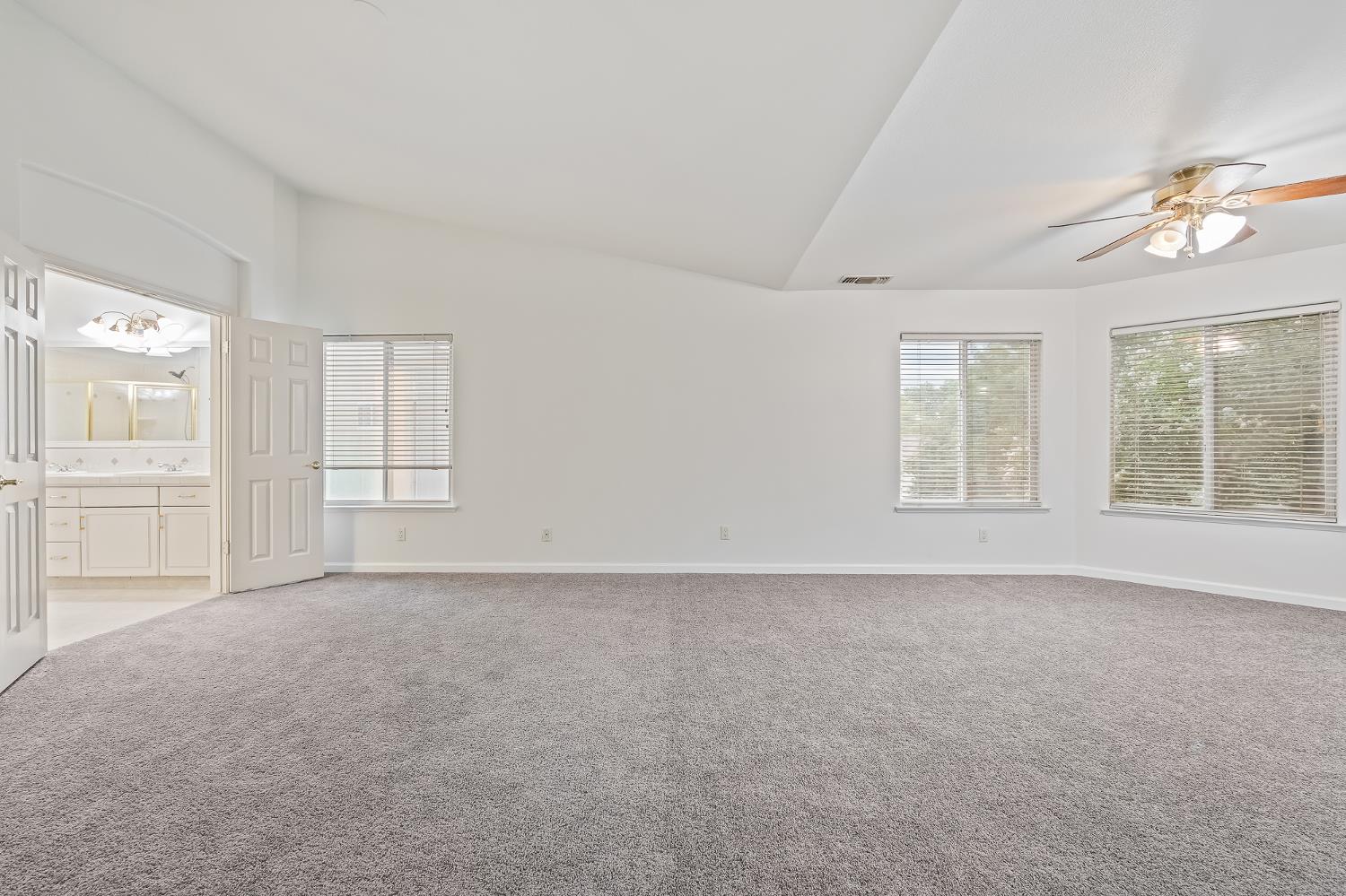 42 Chennault, Clovis, CA 93611