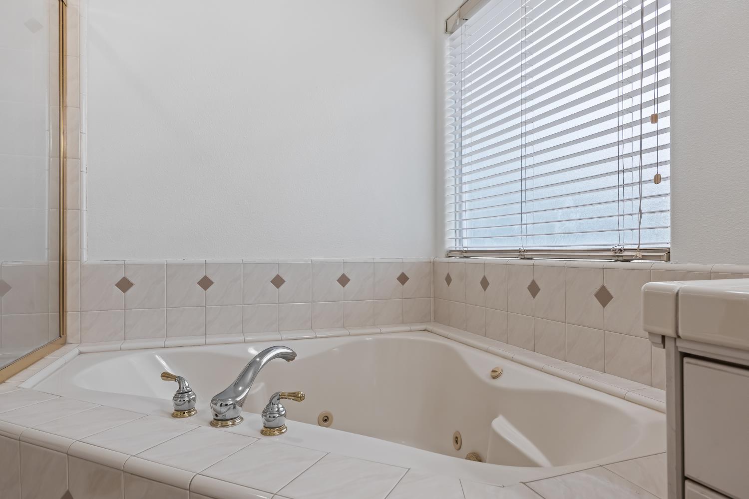 42 Chennault, Clovis, CA 93611