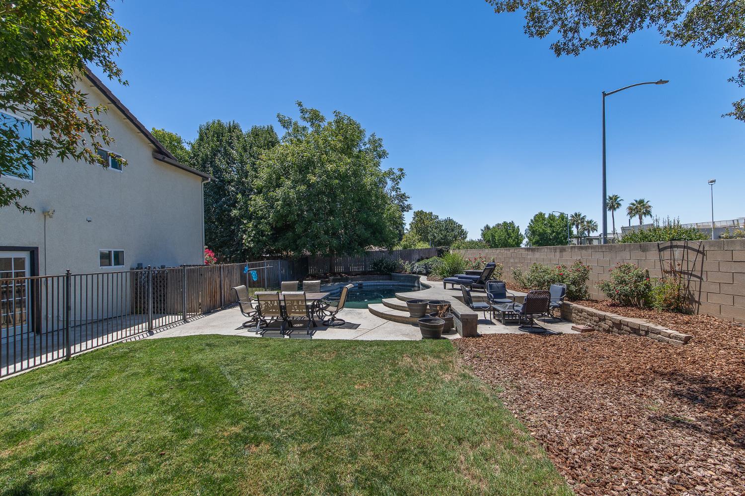42 Chennault, Clovis, CA 93611
