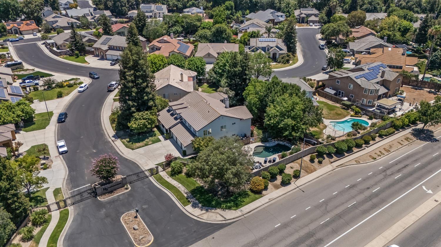 42 Chennault, Clovis, CA 93611