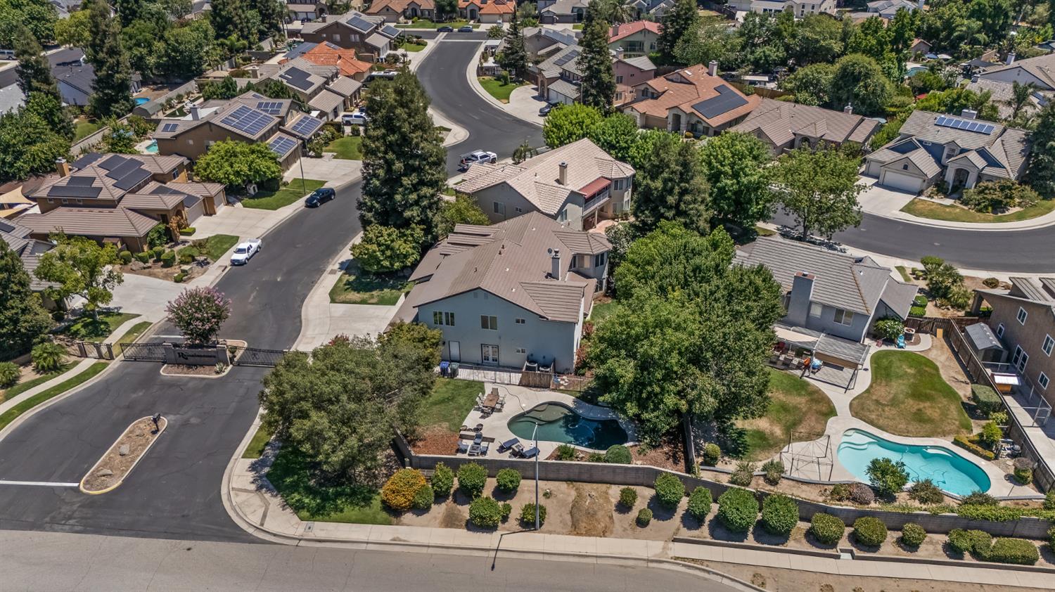 42 Chennault, Clovis, CA 93611