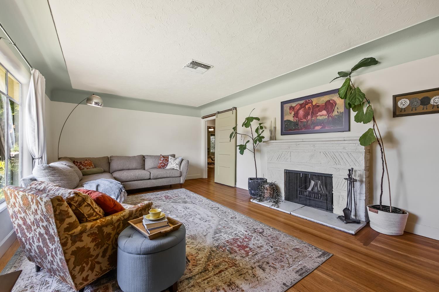 5789 E Park Circle Drive., Fresno, CA 93727