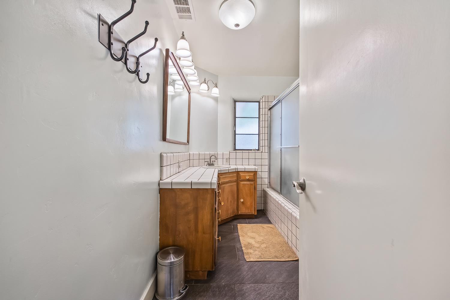 5789 E Park Circle Drive., Fresno, CA 93727