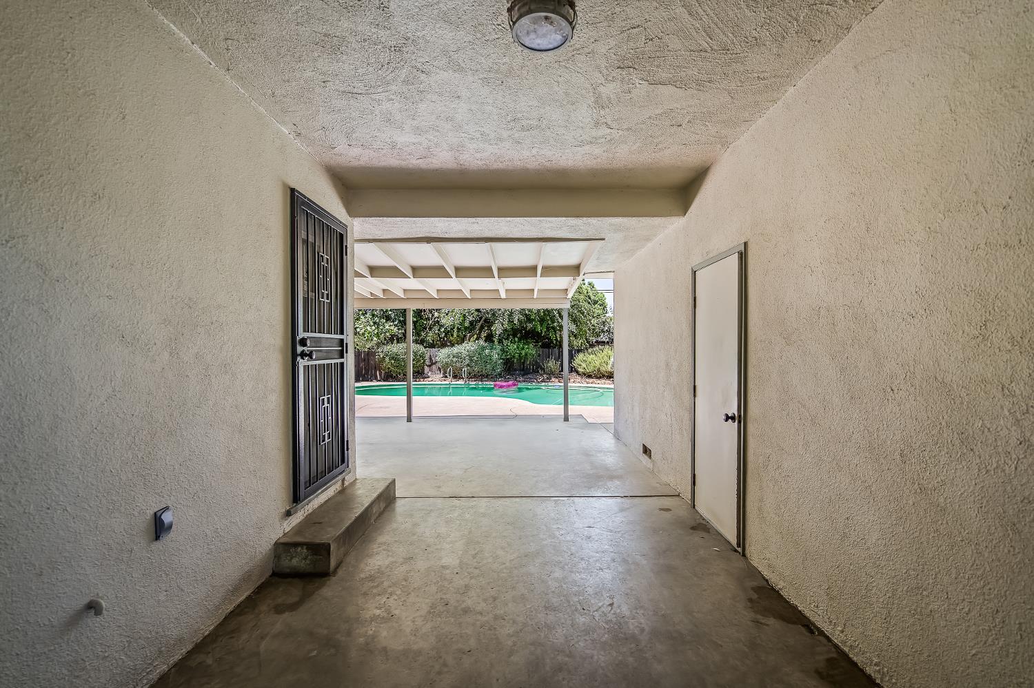 5789 E Park Circle Drive., Fresno, CA 93727