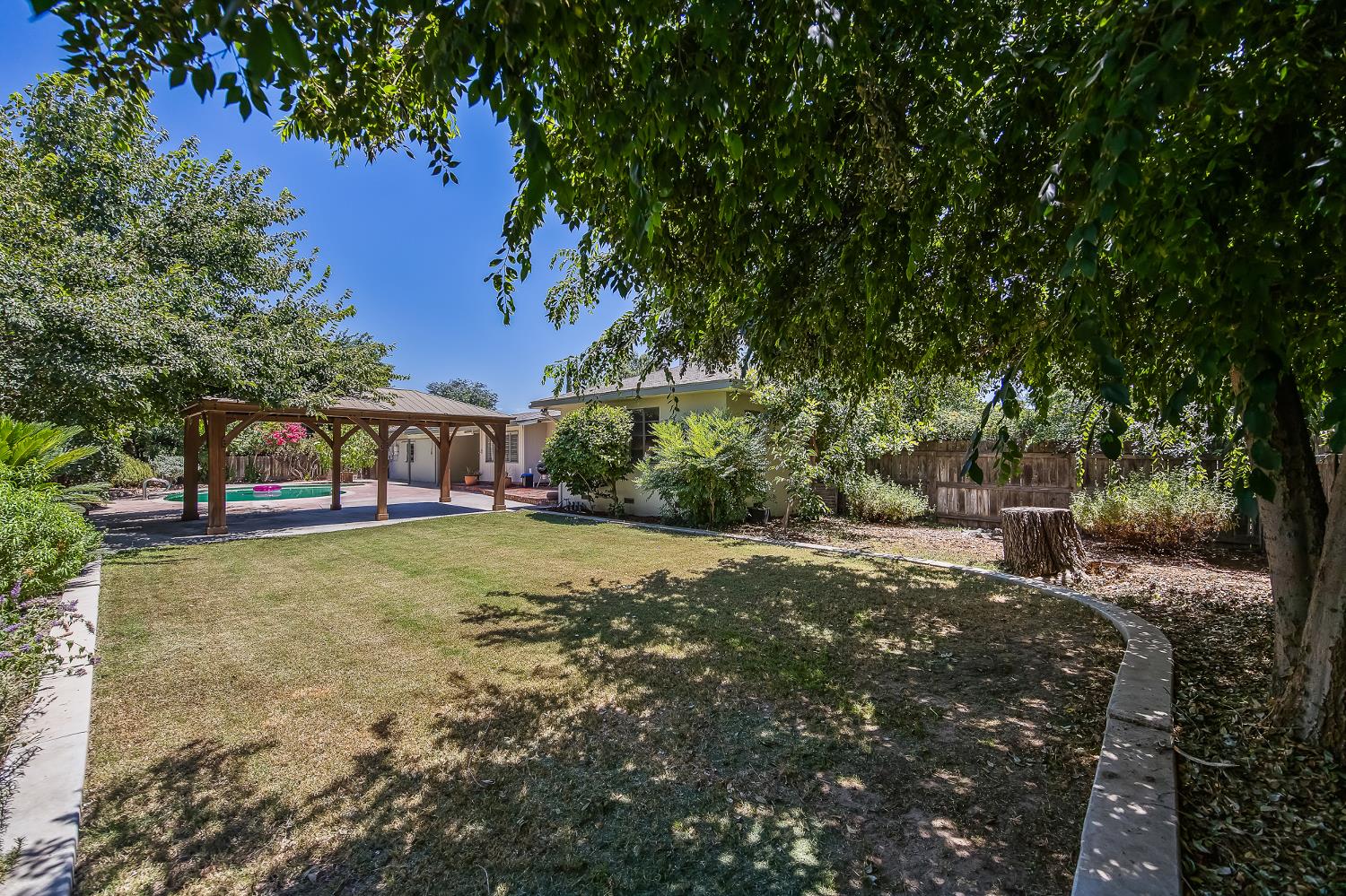 5789 E Park Circle Drive., Fresno, CA 93727