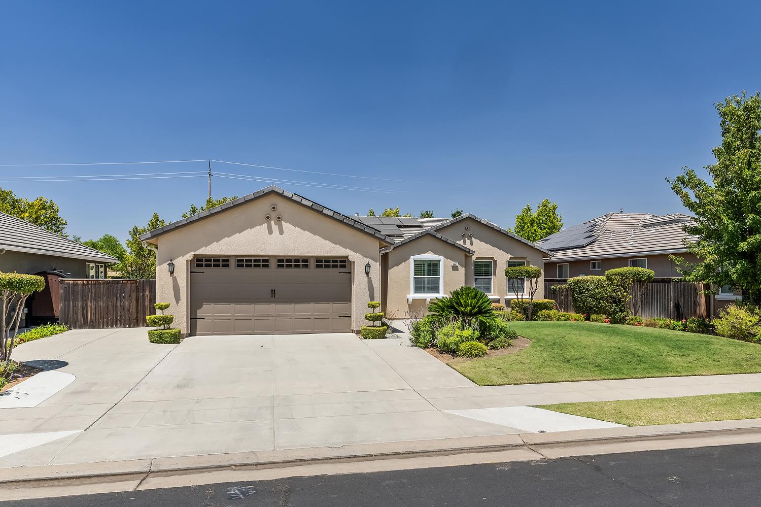 3863 Serena Ave, Clovis, CA 93619