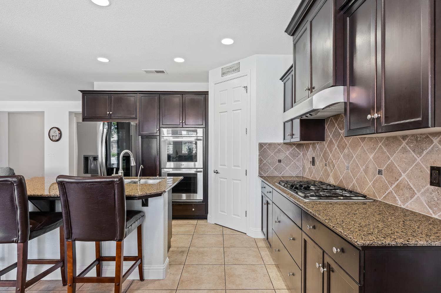 3863 Serena Ave, Clovis, CA 93619