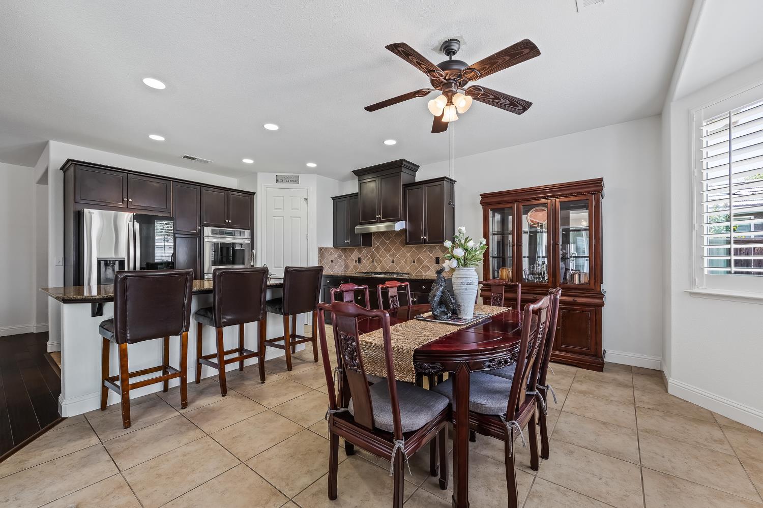 3863 Serena Ave, Clovis, CA 93619
