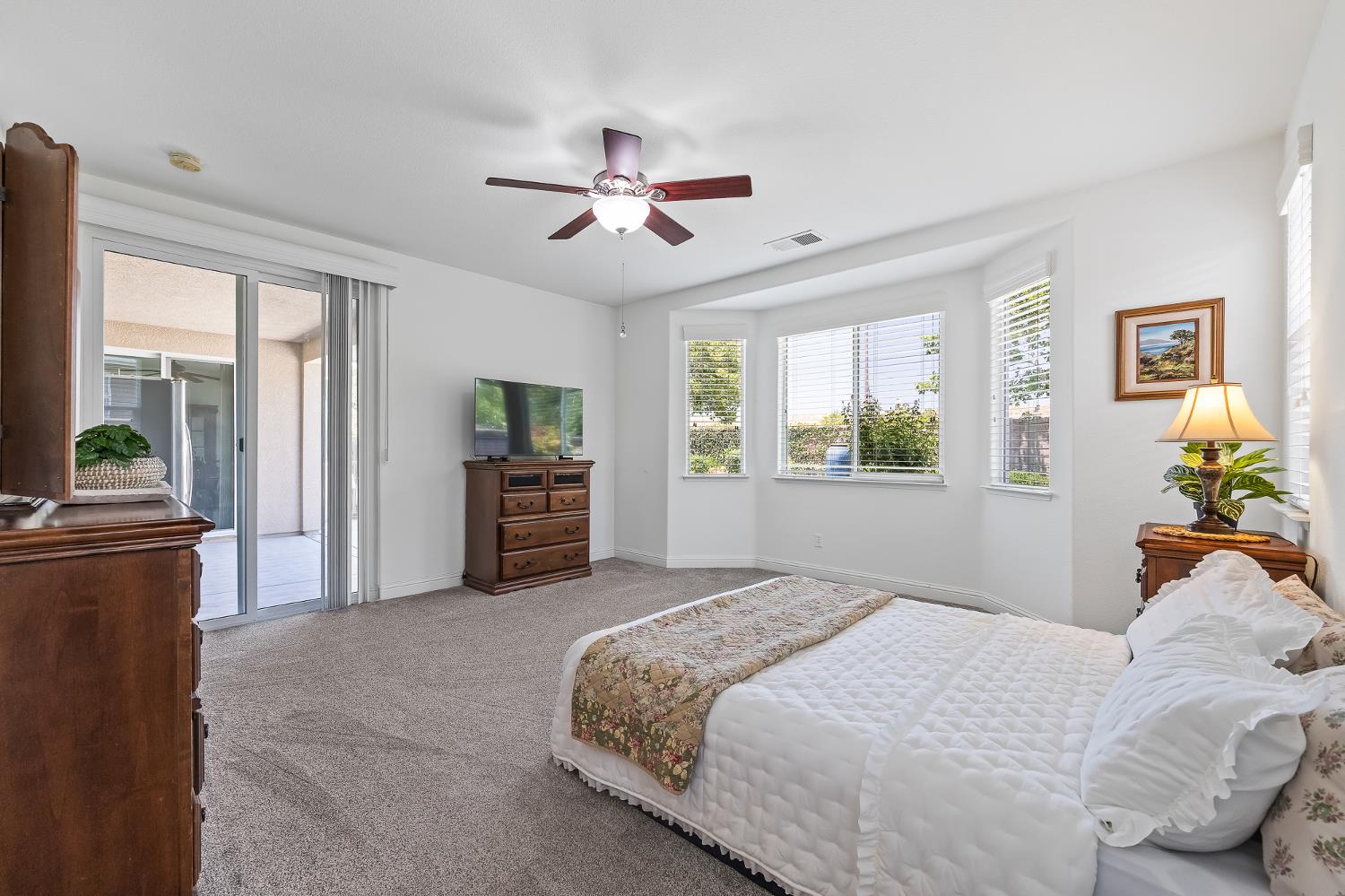3863 Serena Ave, Clovis, CA 93619