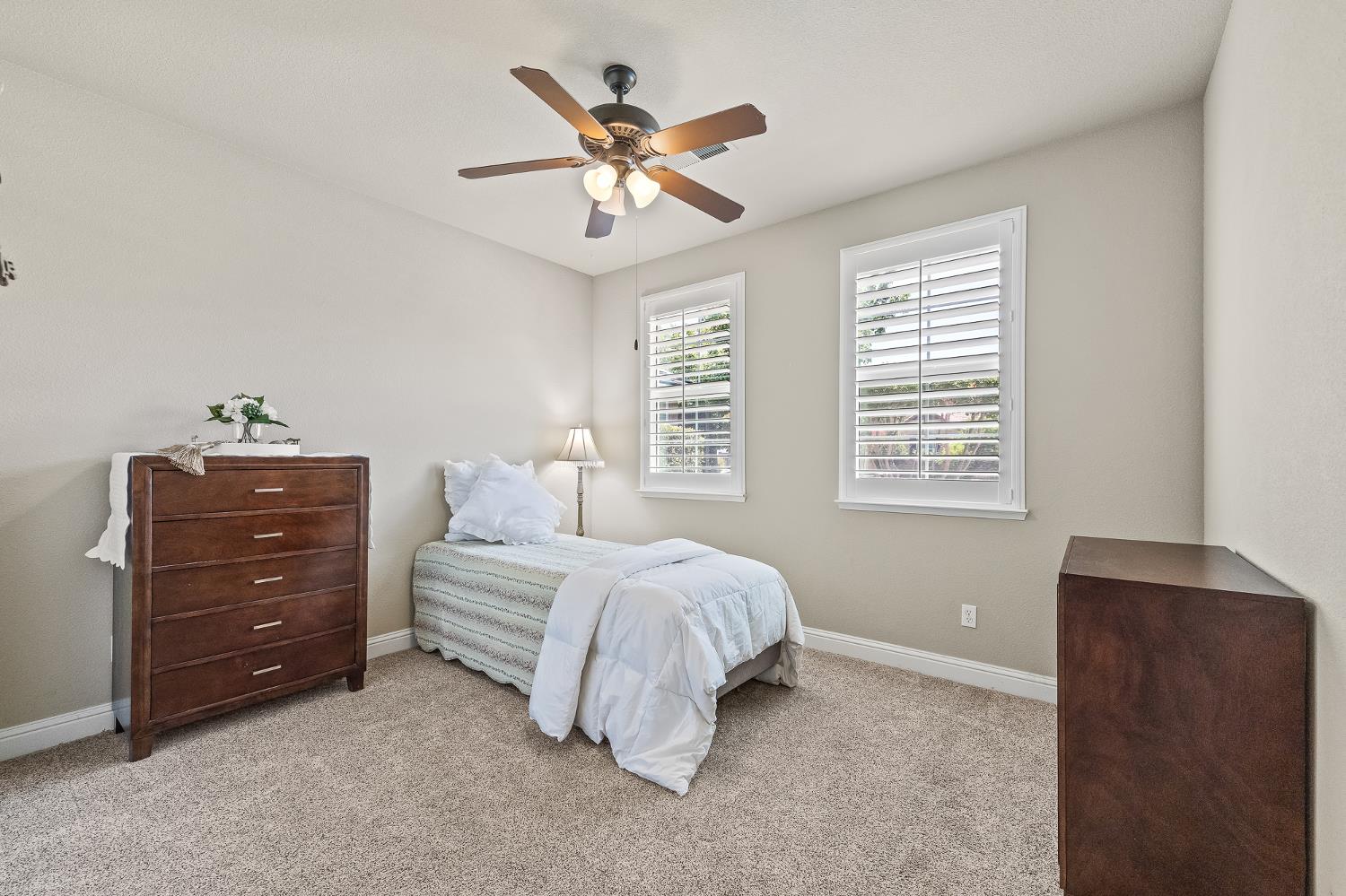 3863 Serena Ave, Clovis, CA 93619