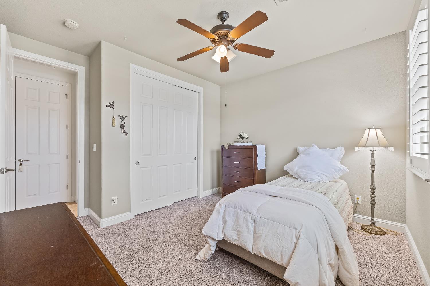 3863 Serena Ave, Clovis, CA 93619