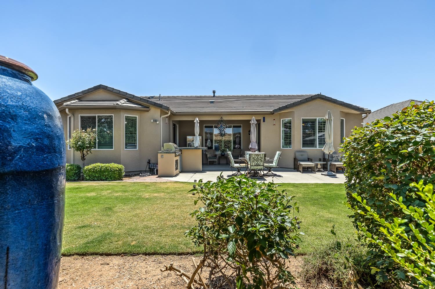 3863 Serena Ave, Clovis, CA 93619