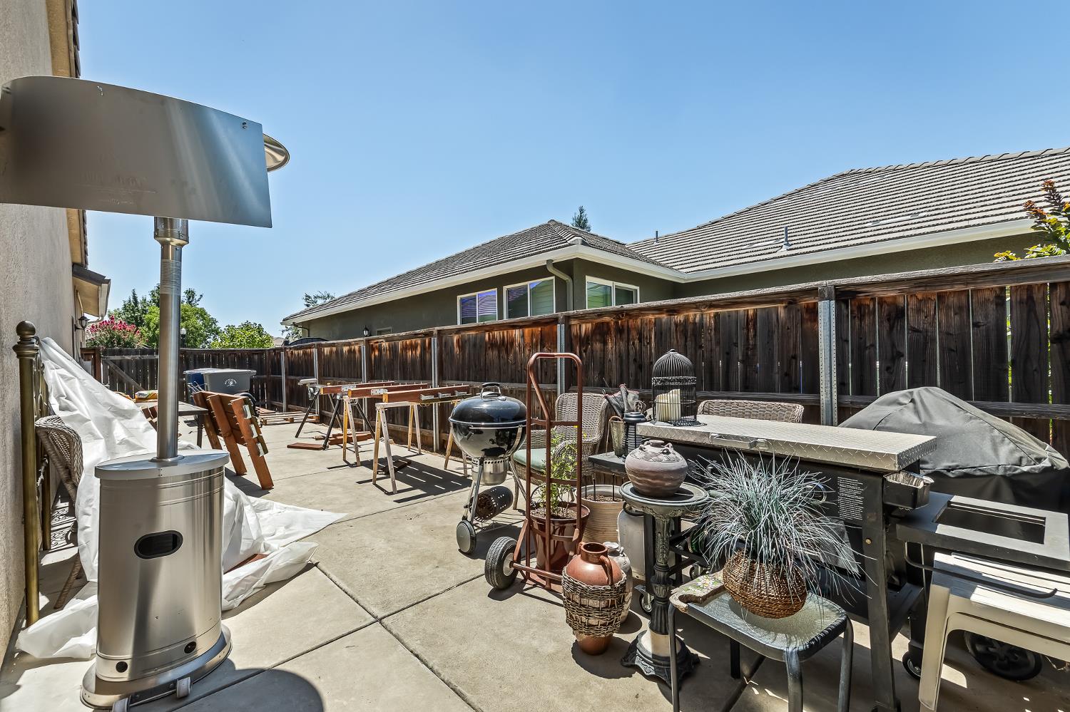 3863 Serena Ave, Clovis, CA 93619